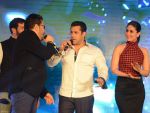Salman Khan, Kareena Kapoor, Mika Singh at Bajrangi Bhaijaan promotions in Delhi on 14th July 2015